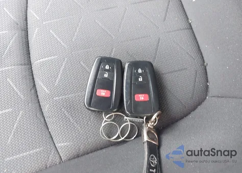 2022 Toyota Rav4 Xle z USA, uszkodzony, nr VIN 2T3W1RFV5NC189098